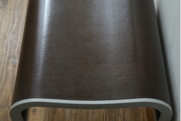中古　イタリア高級家具　Lapalma(ラパルマ)　インテリアに映える曲線デザインが目を引くZAスツール　(R-084815)