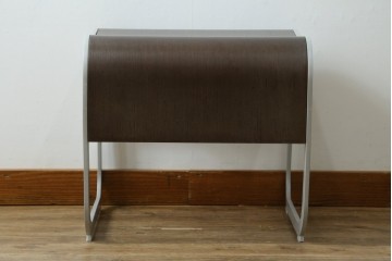 中古　イタリア高級家具　Lapalma(ラパルマ)　インテリアに映える曲線デザインが目を引くZAスツール　(R-084815)