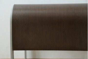 中古　イタリア高級家具　Lapalma(ラパルマ)　インテリアに映える曲線デザインが目を引くZAスツール　(R-084815)