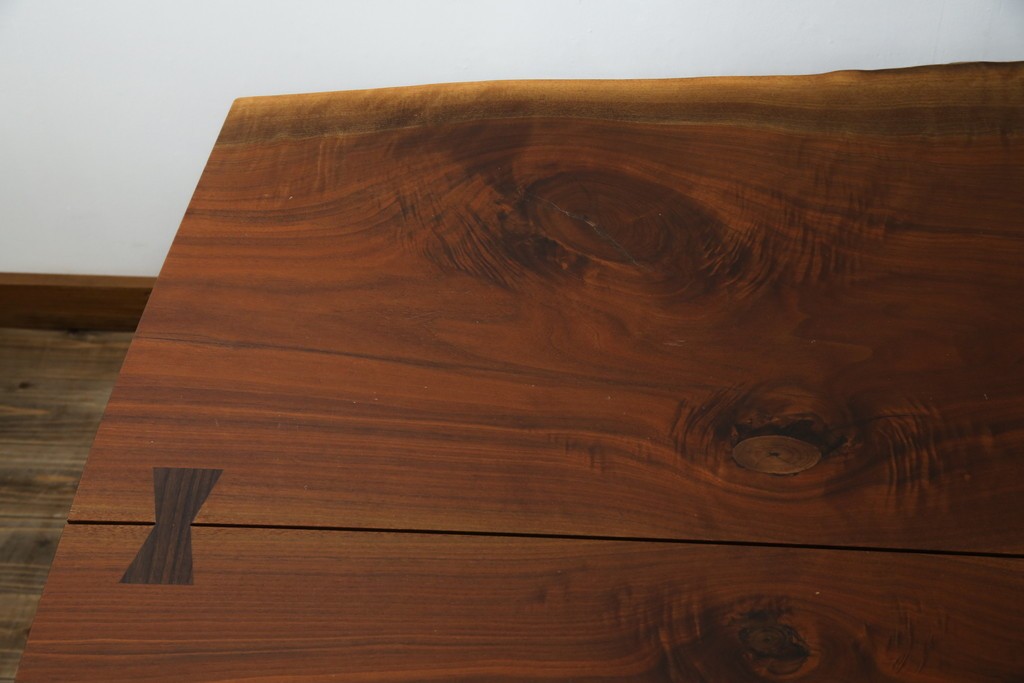 和製ヴィンテージ　美品　刻印なしの年代もの!!　ジョージ・ナカシマ(George Nakashima)　美しい木目とどっしりとした佇まいが魅力的なMINGUREN DINING(ミングレン)ダイニングテーブル　(R-084816)