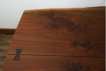 和製ヴィンテージ　美品　刻印なしの年代もの!!　ジョージ・ナカシマ(George Nakashima)　美しい木目とどっしりとした佇まいが魅力的なMINGUREN DINING(ミングレン)ダイニングテーブル　(R-084816)