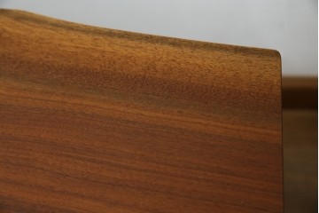 和製ヴィンテージ　美品　刻印なしの年代もの!!　ジョージ・ナカシマ(George Nakashima)　美しい木目とどっしりとした佇まいが魅力的なMINGUREN DINING(ミングレン)ダイニングテーブル　(R-084816)