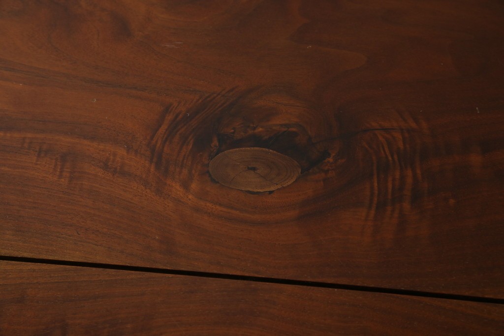 和製ヴィンテージ　美品　刻印なしの年代もの!!　ジョージ・ナカシマ(George Nakashima)　美しい木目とどっしりとした佇まいが魅力的なMINGUREN DINING(ミングレン)ダイニングテーブル　(R-084816)