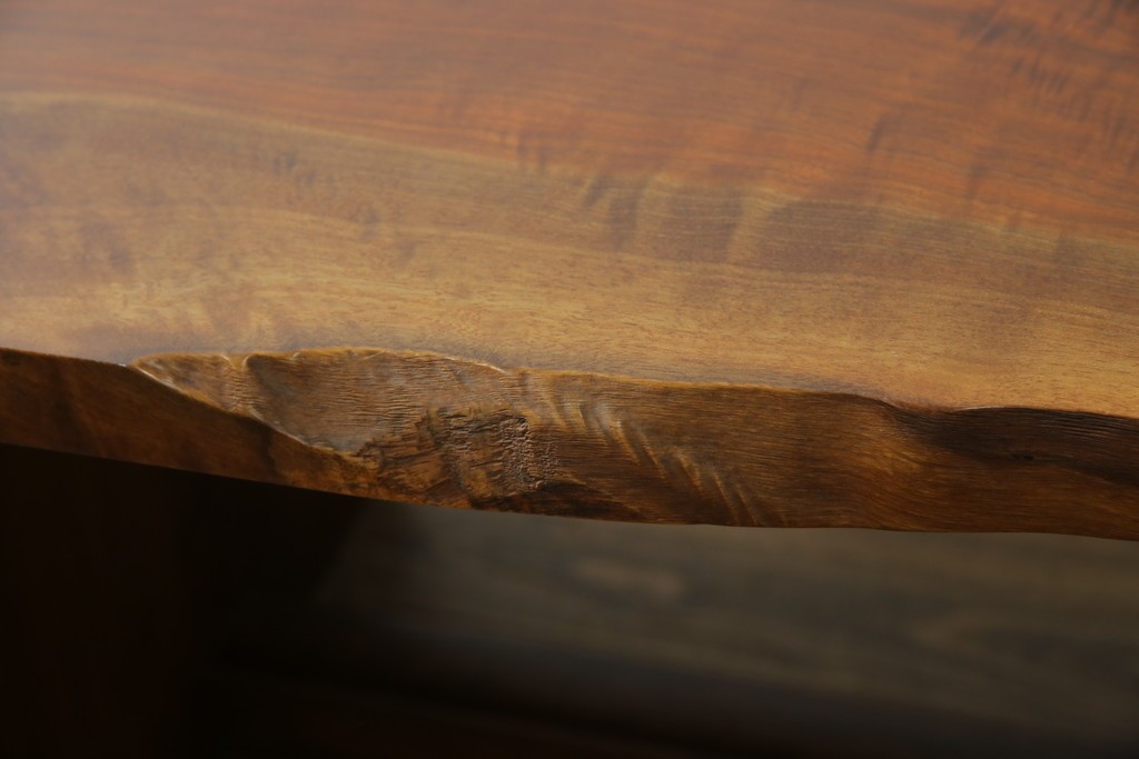 和製ヴィンテージ　美品　刻印なしの年代もの!!　ジョージ・ナカシマ(George Nakashima)　美しい木目とどっしりとした佇まいが魅力的なMINGUREN DINING(ミングレン)ダイニングテーブル　(R-084816)