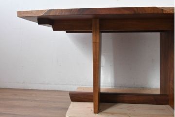 和製ヴィンテージ　美品　刻印なしの年代もの!!　ジョージ・ナカシマ(George Nakashima)　美しい木目とどっしりとした佇まいが魅力的なMINGUREN DINING(ミングレン)ダイニングテーブル　(R-084816)