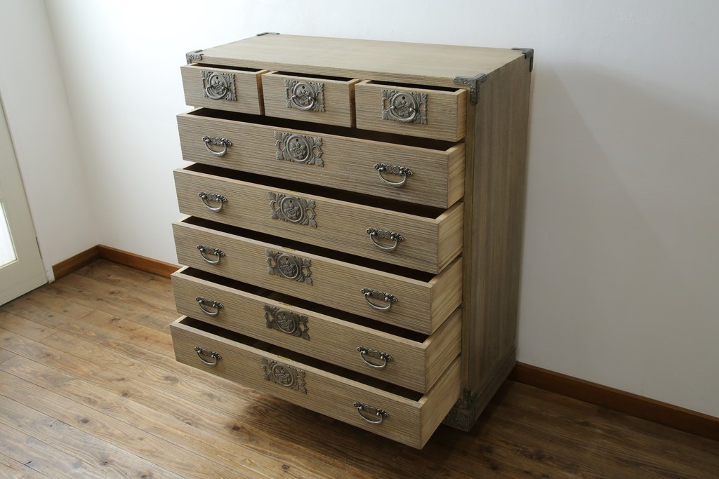 中古　会津松本(會津松本)　東西館　牡丹金具が上品な会津桐箪笥　定価約74万円　(R-084818)