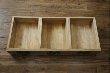 中古　会津松本(會津松本)　東西館　牡丹金具が上品な会津桐箪笥　定価約74万円　(R-084818)