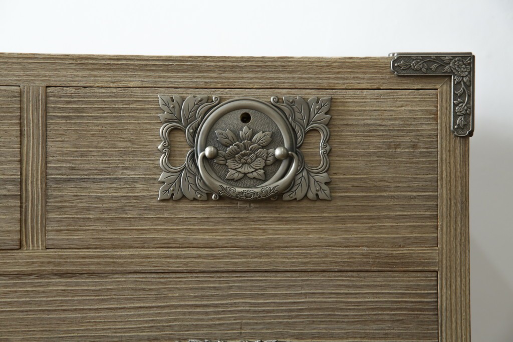 中古　会津松本(會津松本)　東西館　牡丹金具が上品な会津桐箪笥　定価約74万円　(R-084818)