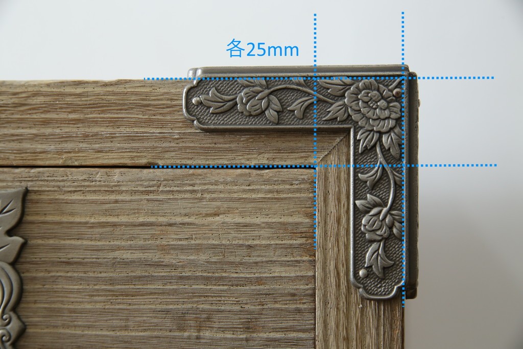 中古　会津松本(會津松本)　東西館　牡丹金具が上品な会津桐箪笥　定価約74万円　(R-084818)