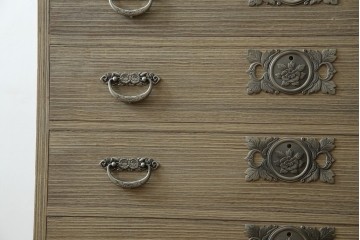 中古　会津松本(會津松本)　東西館　牡丹金具が上品な会津桐箪笥　定価約74万円　(R-084818)