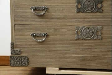 中古　会津松本(會津松本)　東西館　牡丹金具が上品な会津桐箪笥　定価約74万円　(R-084818)