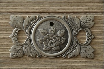 中古　会津松本(會津松本)　東西館　牡丹金具が上品な会津桐箪笥　定価約74万円　(R-084818)