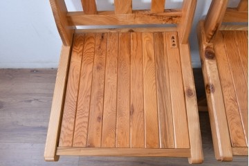 和製ビンテージ　美品　希少品　屋久杉　温もりと格調を備えた回転チェア2脚　セット定価約100万円相当　(R-084819)