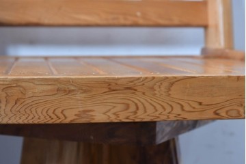 和製ビンテージ　美品　希少品　屋久杉　温もりと格調を備えた回転チェア2脚　セット定価約100万円相当　(R-084821)