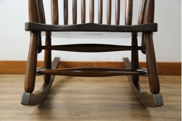 中古　美品　松本民芸家具　くつろぎの時間にぴったりなJ型ロッキングチェア　定価約24万円　(R-084822)
