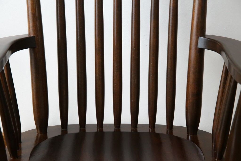 中古　美品　松本民芸家具　くつろぎの時間にぴったりなJ型ロッキングチェア　定価約24万円　(R-084822)