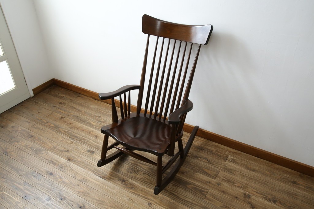 中古　美品　松本民芸家具　くつろぎの時間にぴったりなJ型ロッキングチェア　定価約24万円　(R-084822)