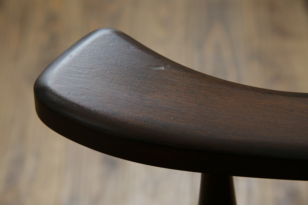 中古　美品　松本民芸家具　くつろぎの時間にぴったりなJ型ロッキングチェア　定価約24万円　(R-084822)