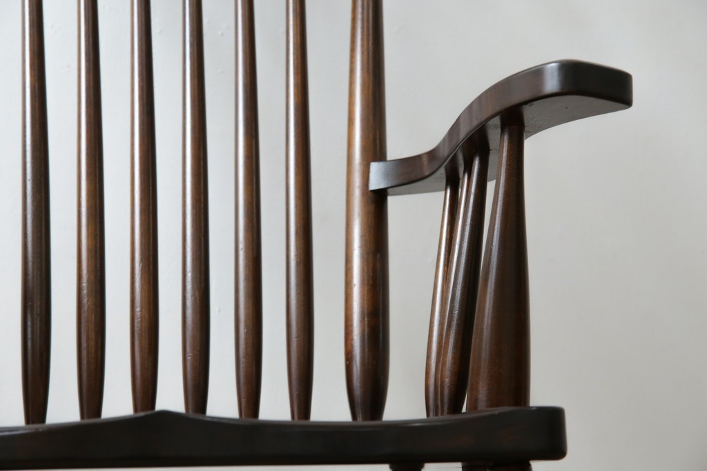 中古　美品　松本民芸家具　くつろぎの時間にぴったりなJ型ロッキングチェア　定価約24万円　(R-084822)