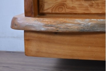 和製ビンテージ　美品!!　屋久杉　総無垢材　自然の造形美が映える飾り棚　定価約200万円相当　(R-084823)