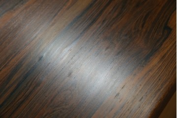 イギリスヴィンテージ　Gordon Russell(ゴードンラッセル)　ローズウッド材　重厚感と洗練を両立したサイドボード　(R-084826)