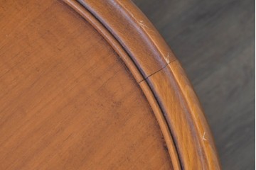 中古　美品　高級輸入家具　ビーチ材　優雅な猫脚デザインが魅力のコーヒーテーブル　定価約17万円相当　(R-084827)