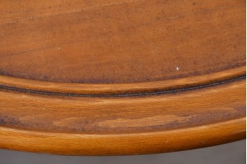 中古　美品　高級輸入家具　ビーチ材　優雅な猫脚デザインが魅力のコーヒーテーブル　定価約17万円相当　(R-084827)