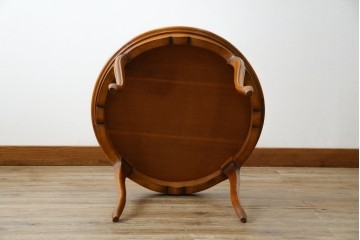 中古　美品　高級輸入家具　ビーチ材　優雅な猫脚デザインが魅力のコーヒーテーブル　定価約17万円　(R-084827)