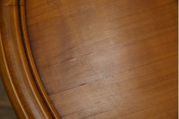 中古　美品　高級輸入家具　ビーチ材　優雅な猫脚デザインが魅力のコーヒーテーブル　定価約17万円　(R-084827)