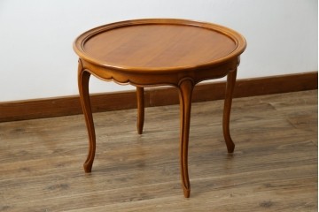 中古　美品　高級輸入家具　ビーチ材　優雅な猫脚デザインが魅力のコーヒーテーブル　定価約17万円　(R-084827)