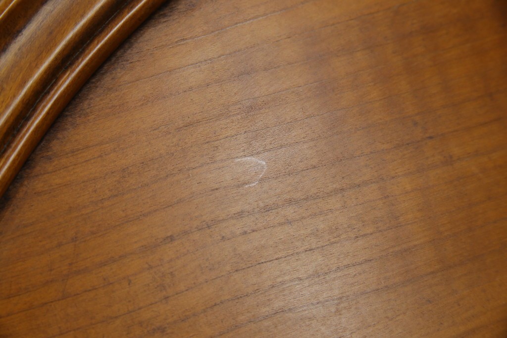 中古　美品　高級輸入家具　ビーチ材　優雅な猫脚デザインが魅力のコーヒーテーブル　定価約17万円　(R-084827)