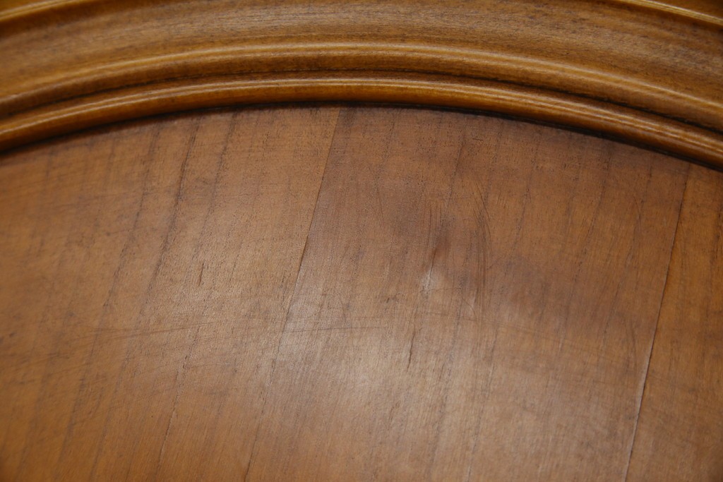 中古　美品　高級輸入家具　ビーチ材　優雅な猫脚デザインが魅力のコーヒーテーブル　定価約17万円　(R-084827)