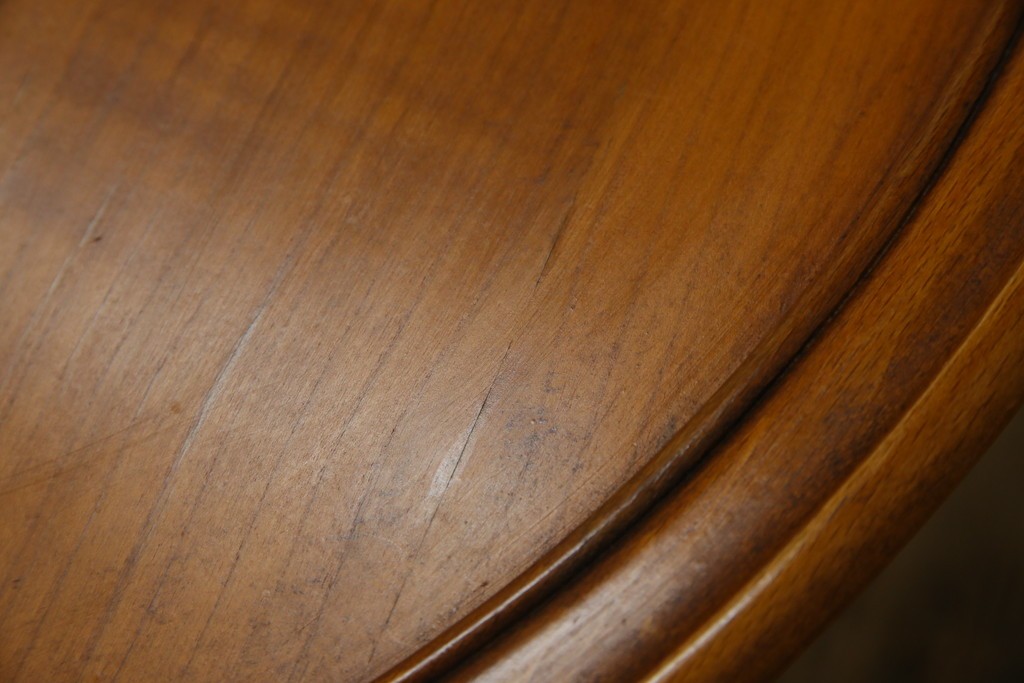 中古　美品　高級輸入家具　ビーチ材　優雅な猫脚デザインが魅力のコーヒーテーブル　定価約17万円　(R-084827)