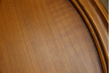 中古　美品　高級輸入家具　ビーチ材　優雅な猫脚デザインが魅力のコーヒーテーブル　定価約17万円　(R-084827)