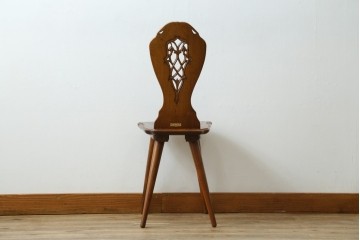 中古　希少な廃番品　吉川商事　DARGIA(ダルギア)　ローズウッド無垢材　繊細な透かし彫りが映える板座チェア　(R-084830)