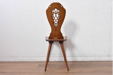 中古　希少な廃番品　吉川商事　DARGIA(ダルギア)　ローズウッド無垢材　繊細な透かし彫りが映える板座チェア　(R-084830)