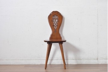 中古　希少な廃番品　吉川商事　DARGIA(ダルギア)　ローズウッド無垢材　繊細な透かし彫りが映える板座チェア　(R-084830)