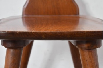 中古　希少な廃番品　吉川商事　DARGIA(ダルギア)　ローズウッド無垢材　繊細な透かし彫りが映える板座チェア　(R-084830)