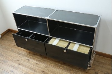 中古　スイス　USMハラー(USM Haller)　天板ガラスパネル　エクステンションドア×2　ファイリング収納付き　サイドボード　定価約38万円　(R-084831)