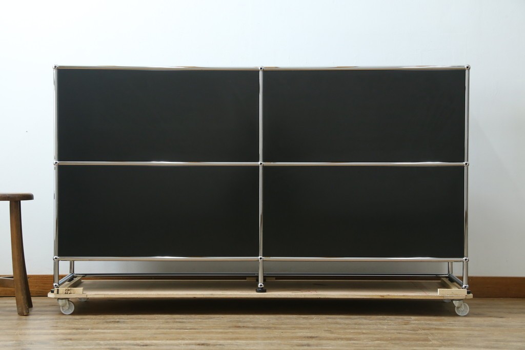中古　スイス　USMハラー(USM Haller)　天板ガラスパネル　エクステンションドア×2　ファイリング収納付き　サイドボード　定価約38万円　(R-084831)