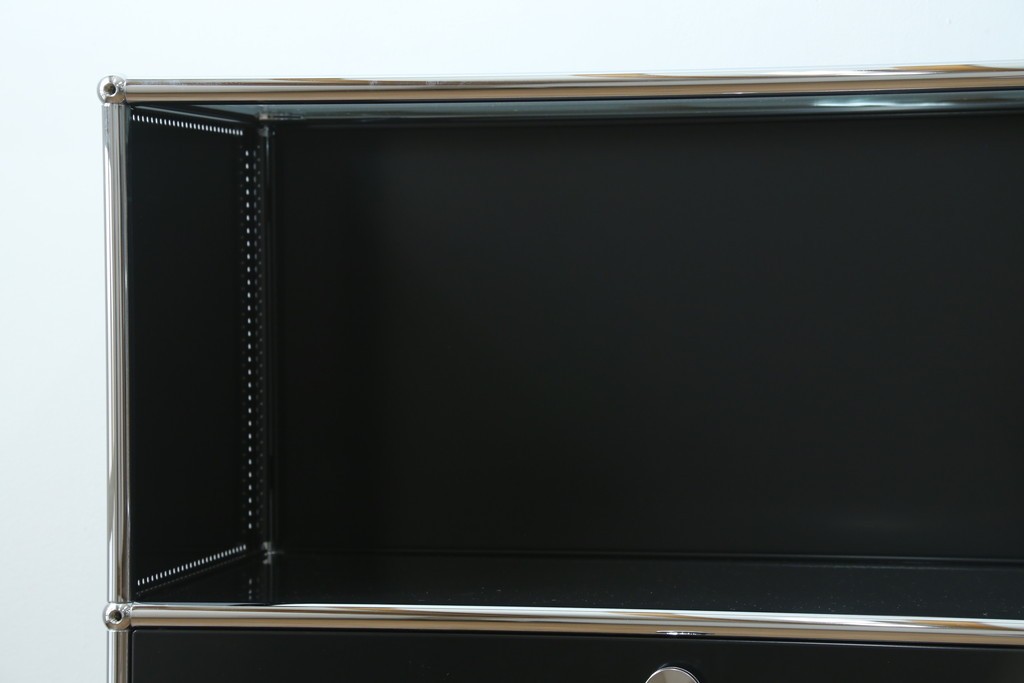 中古　スイス　USMハラー(USM Haller)　天板ガラスパネル　エクステンションドア×2　ファイリング収納付き　サイドボード　定価約38万円　(R-084831)