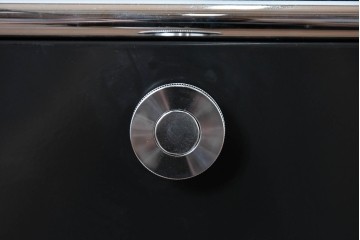 中古　スイス　USMハラー(USM Haller)　洗練された佇まいのサイドボード　定価約38万円相当　(R-084831)