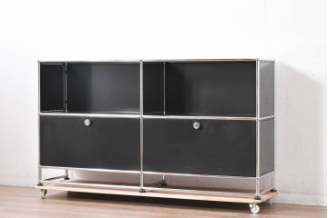 中古　スイス　USMハラー(USM Haller)　洗練された佇まいのサイドボード　定価約38万円相当　(R-084831)