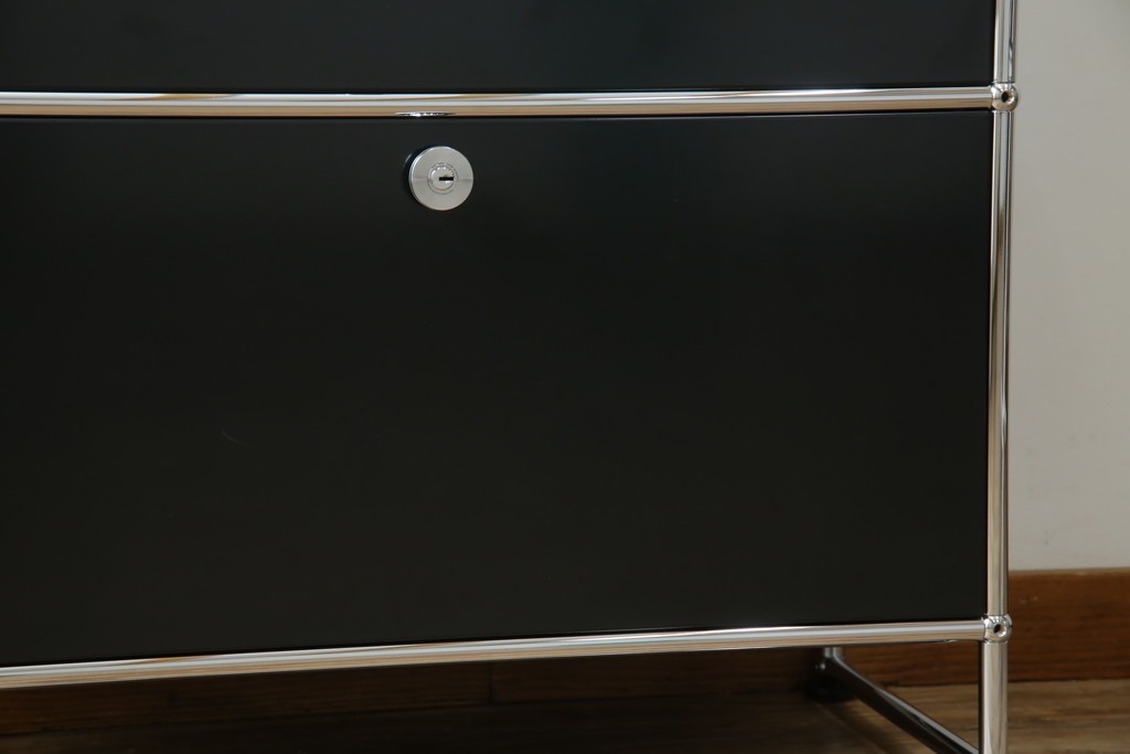 中古　スイス　USMハラー(USM Haller)　ガラスパネル　ドロップダウンドア×1　エクステンションドア×1　キャビネット　定価約45万円　(R-084832)