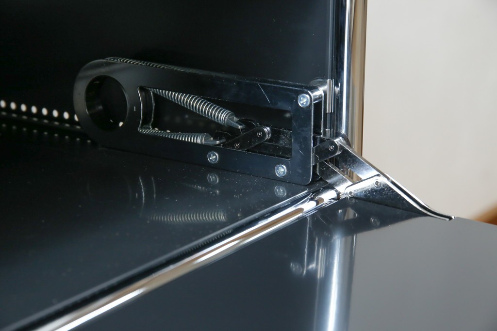 中古　スイス　USMハラー(USM Haller)　ガラスパネル　ドロップダウンドア×1　エクステンションドア×1　キャビネット　定価約45万円　(R-084832)