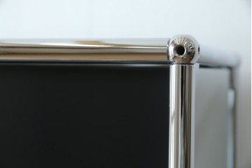 中古　スイス　USMハラー(USM Haller)　ガラスパネル　ドロップダウンドア×1　エクステンションドア×1　キャビネット　定価約45万円　(R-084832)