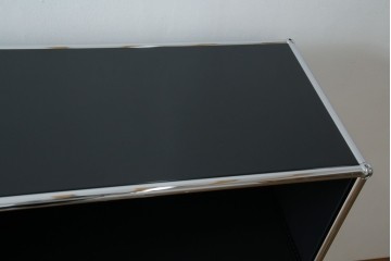 中古　スイス　USMハラー(USM Haller)　ホームオフィスにもおすすめなスッキリとしたデザインのサイドキャビネット　定価約36万円　(R-084834)