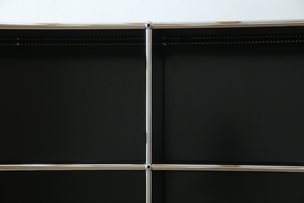 中古　スイス　USMハラー(USM Haller)　ホームオフィスにもおすすめなスッキリとしたデザインのサイドキャビネット　定価約36万円　(R-084834)