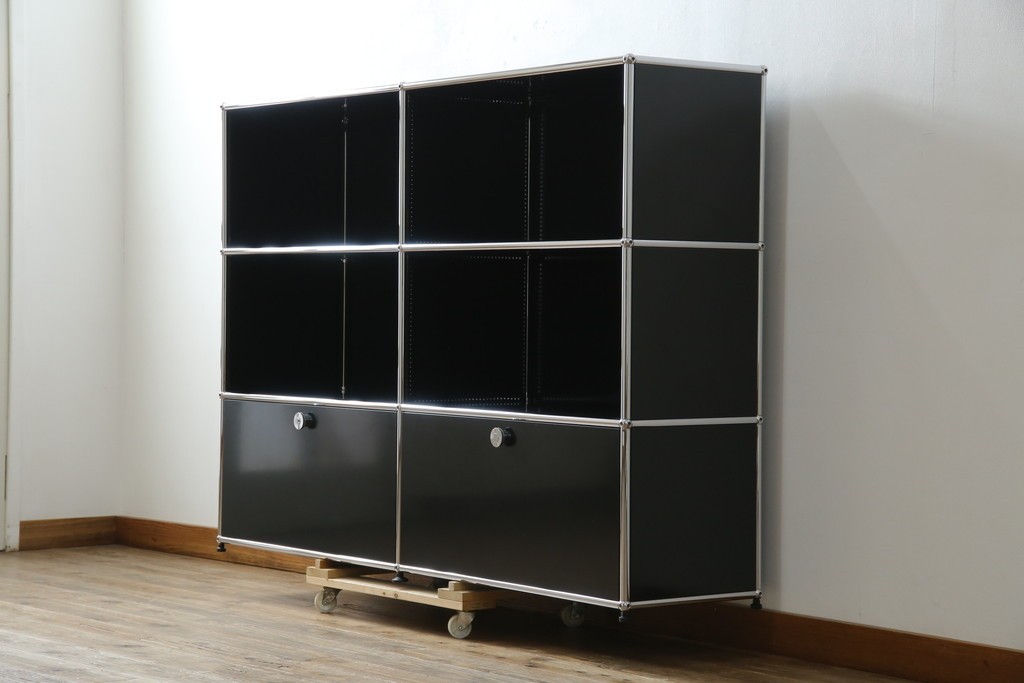 中古　スイス　USMハラー(USM Haller)　ホームオフィスにもおすすめなスッキリとしたデザインのサイドキャビネット　定価約36万円　(R-084834)