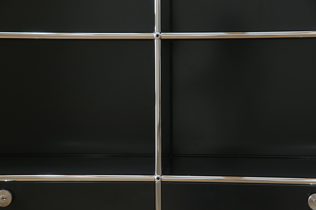 中古　スイス　USMハラー(USM Haller)　ホームオフィスにもおすすめなスッキリとしたデザインのサイドキャビネット　定価約36万円　(R-084834)